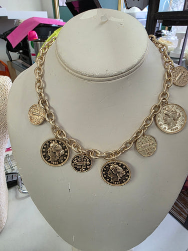 Vanna coin necklace