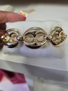 Gold link bracelet