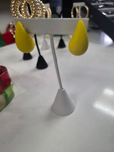 Tear drop post (yellow)