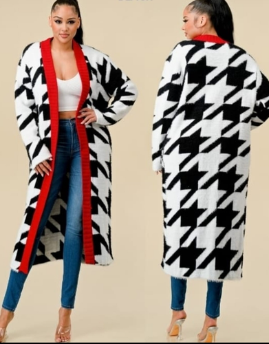 Della houndtooth sweater