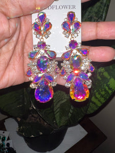 Iridescent gala earrings