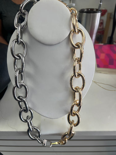 Two tone link chain